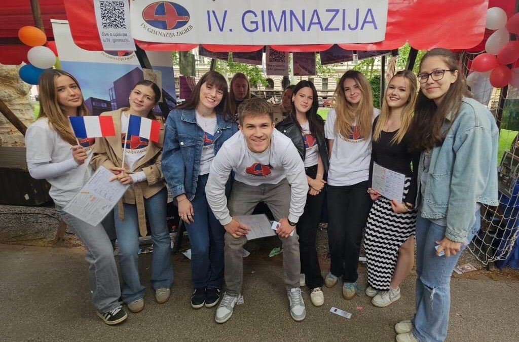 “Dojdi osmaš, Zagreb te zove!”