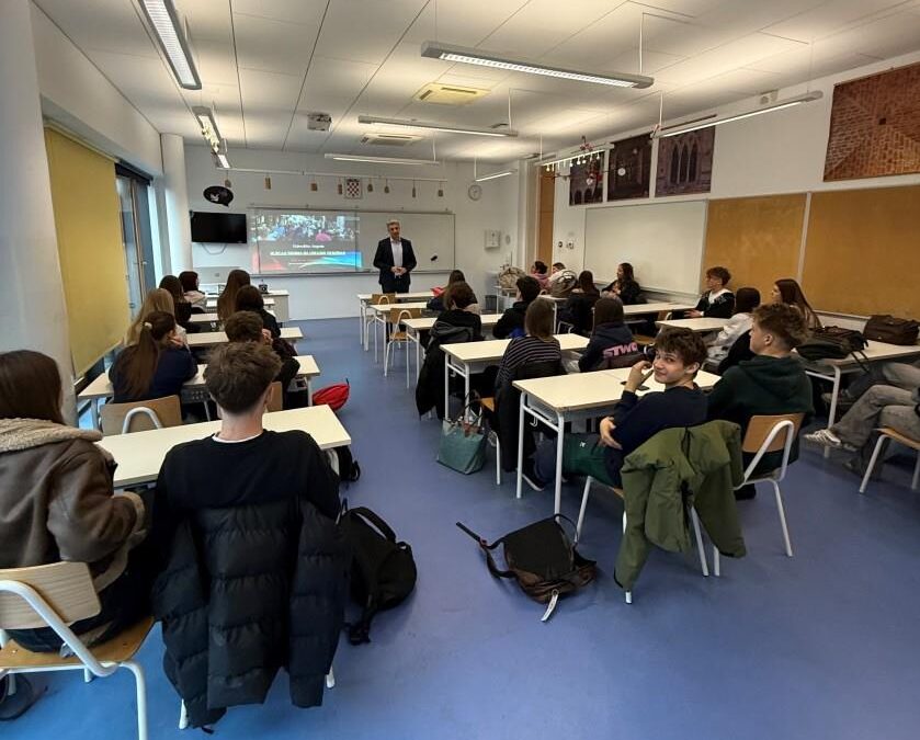 Gostujuće predavanje prof. dr. sc. Olivera Kesara